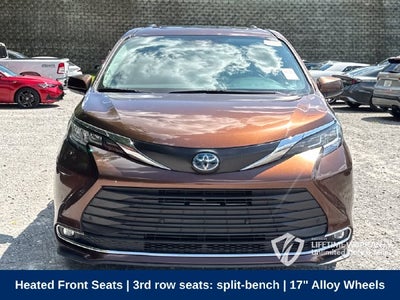 2023 Toyota Sienna XLE 8 Passenger