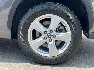 2020 Toyota Highlander LE