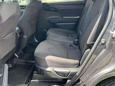 2020 Toyota Highlander LE
