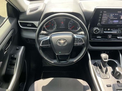 2020 Toyota Highlander LE