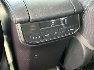 2020 Toyota Highlander LE