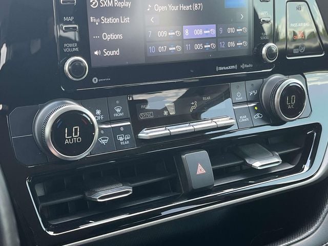 2020 Toyota Highlander LE