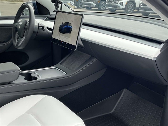 2025 Tesla Model Y Long Range