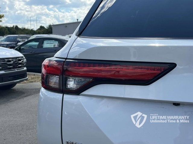 2024 Mitsubishi Outlander SE Black Edition