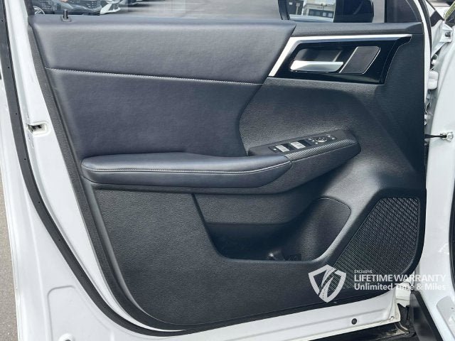 2024 Mitsubishi Outlander SE Black Edition