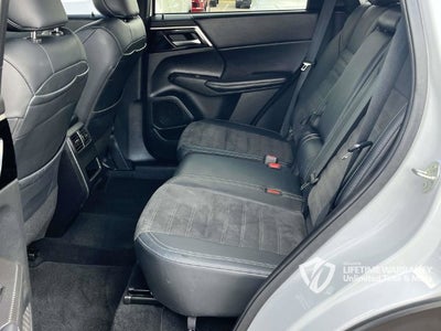 2024 Mitsubishi Outlander SE Black Edition