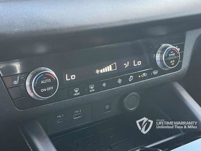 2024 Mitsubishi Outlander SE Black Edition