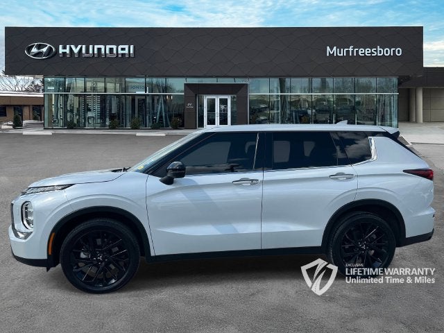 2024 Mitsubishi Outlander SE Black Edition