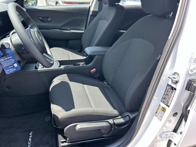2027 Hyundai KONA SE FWD