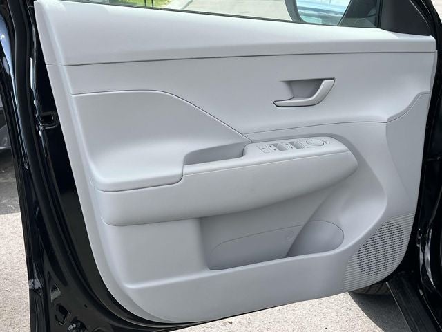 2025 Hyundai KONA SE