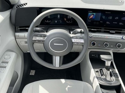 2025 Hyundai KONA SE