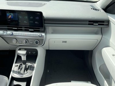2025 Hyundai KONA SE