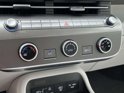 2025 Hyundai KONA SE