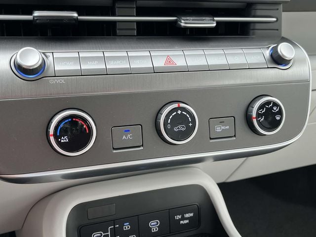 2025 Hyundai KONA SE