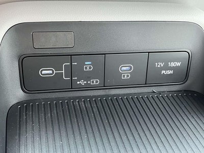 2025 Hyundai KONA SE