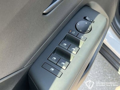 2027 Hyundai KONA SE FWD