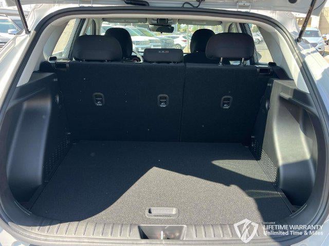 2027 Hyundai KONA SE FWD