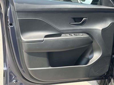 2027 Hyundai KONA SE FWD