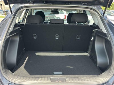 2027 Hyundai KONA SE FWD