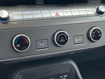 2027 Hyundai KONA SE FWD