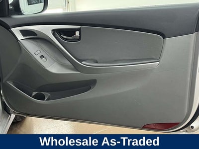 2013 Hyundai ELANTRA SE