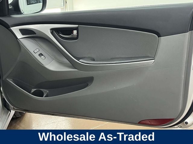 2013 Hyundai ELANTRA SE