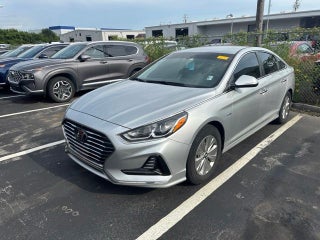 2018 Hyundai SONATA HYBRID SE
