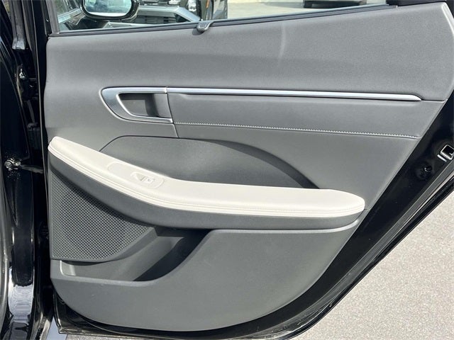 2024 Hyundai SONATA HYBRID Limited