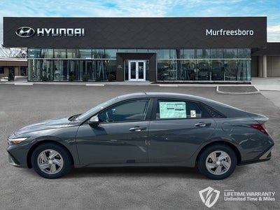 2026 Hyundai ELANTRA SE