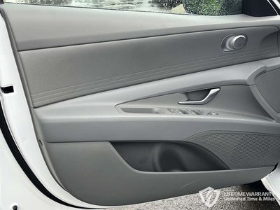 2026 Hyundai ELANTRA SE