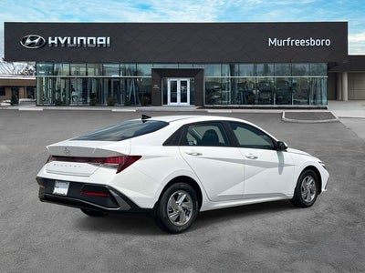 2026 Hyundai ELANTRA SE