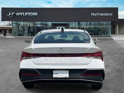 2026 Hyundai ELANTRA SE