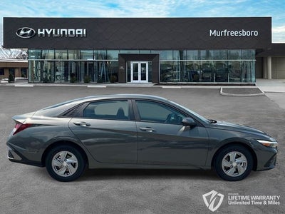 2026 Hyundai ELANTRA SE
