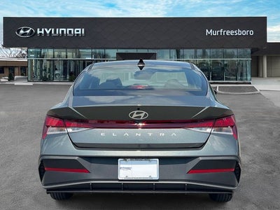 2026 Hyundai ELANTRA SE