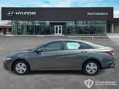 2026 Hyundai ELANTRA SE