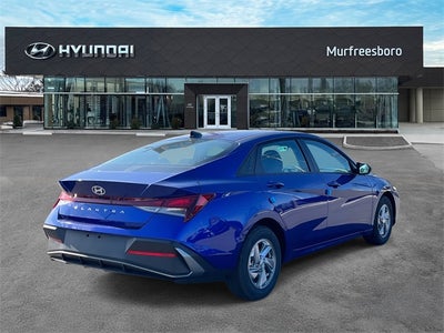 2026 Hyundai ELANTRA SE