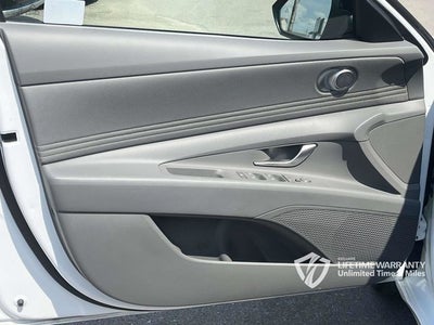 2025 Hyundai ELANTRA SEL Sport