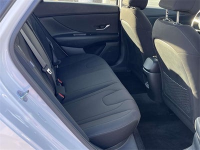 2025 Hyundai ELANTRA SEL Convenience