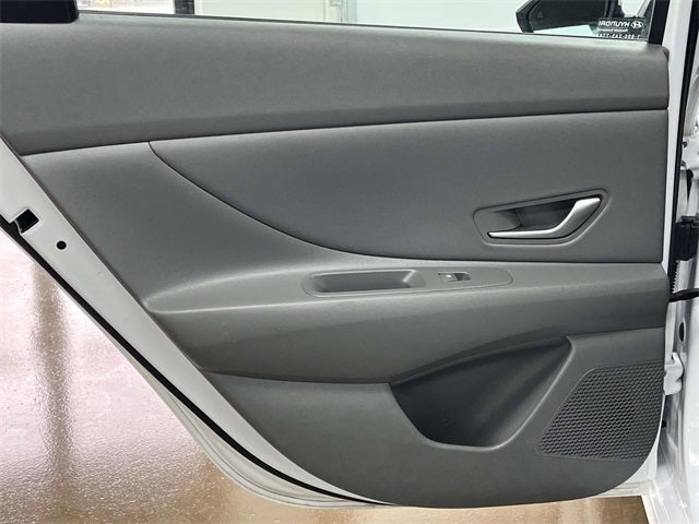 2025 Hyundai ELANTRA SEL Convenience