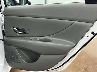 2025 Hyundai ELANTRA SEL Convenience