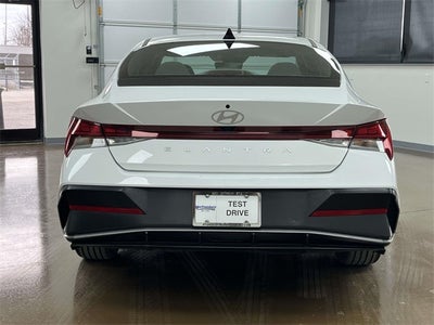 2025 Hyundai ELANTRA SEL Convenience