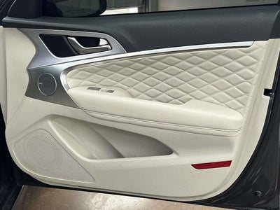 2019 Genesis G70 3.3T Design