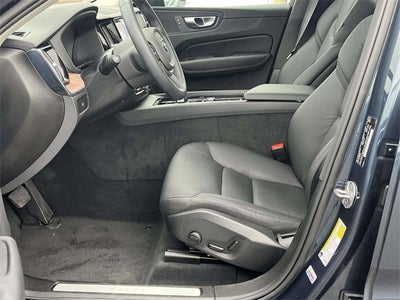 2024 Volvo XC60 B5 Plus Dark Theme