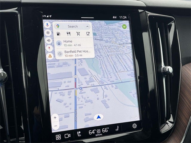 2024 Volvo XC60 B5 Plus Dark Theme